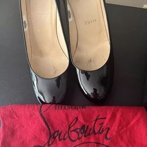 Christian Louboutin So Kate Round Toe Heels 37 Black Patent Leather Stiletto